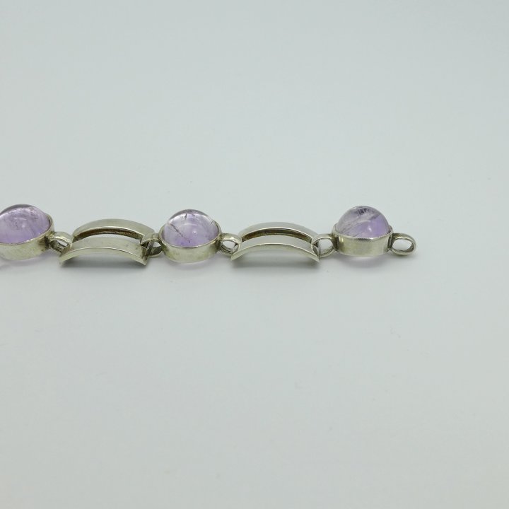 Bracelet with lavender amethyst from the 1960s