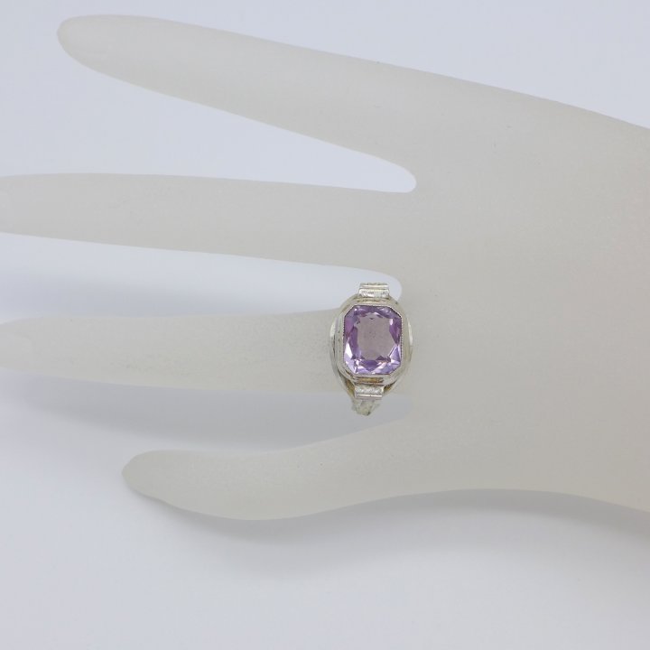 Art Deco Ring with Light Amethyst