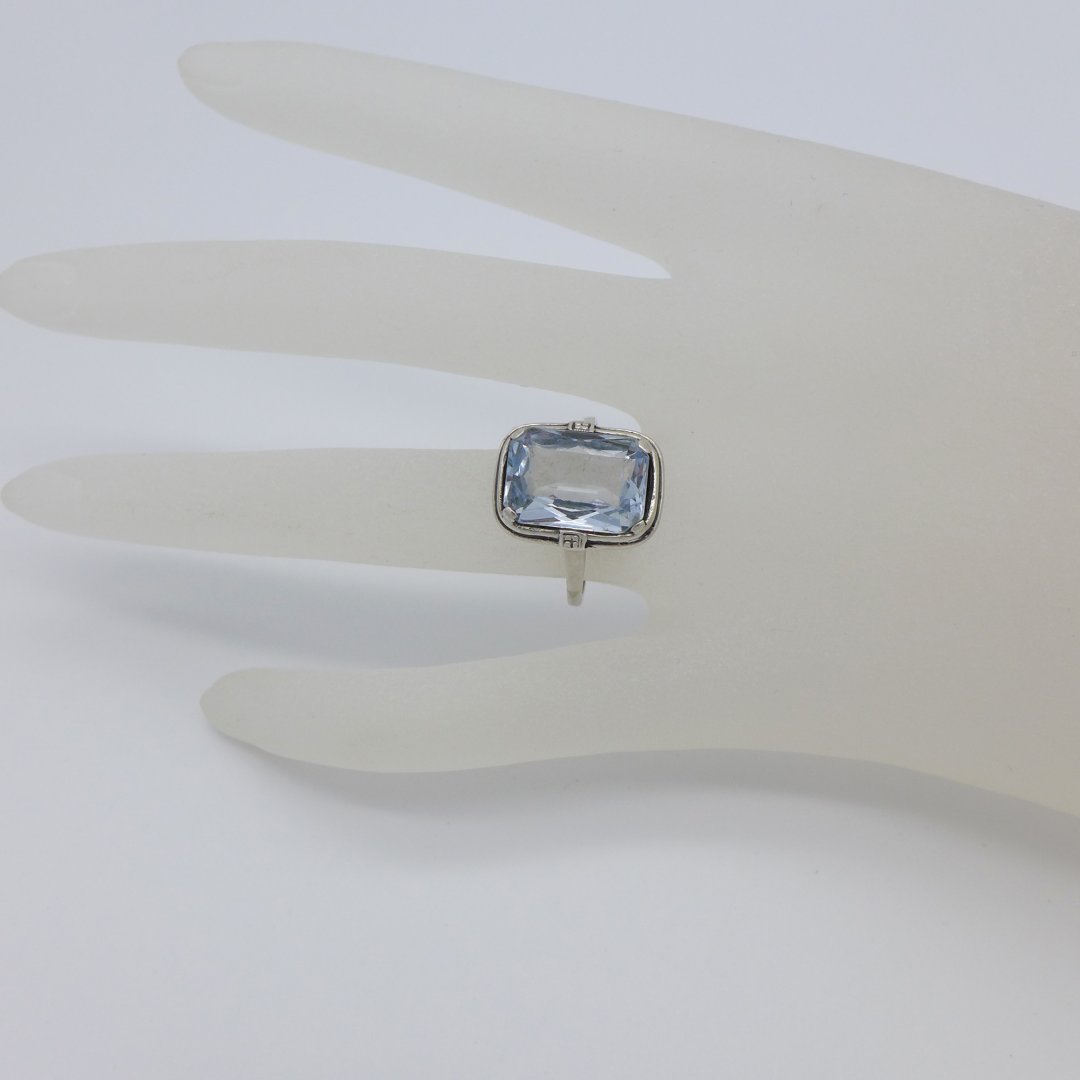 Ring with water blue spinel from the 1920s