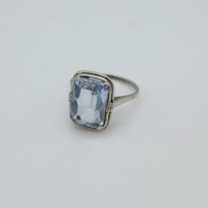 Ring with water blue spinel from the 1920s