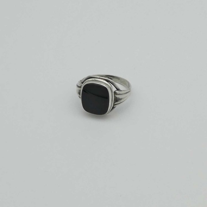 Silver ring with onyx from the 1920s