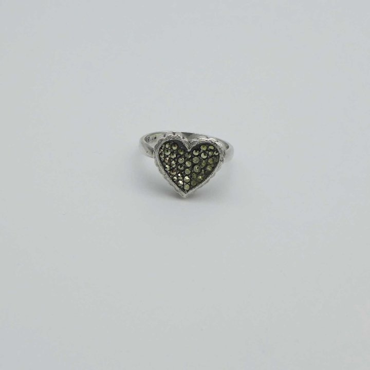 Ring with marcasite heart