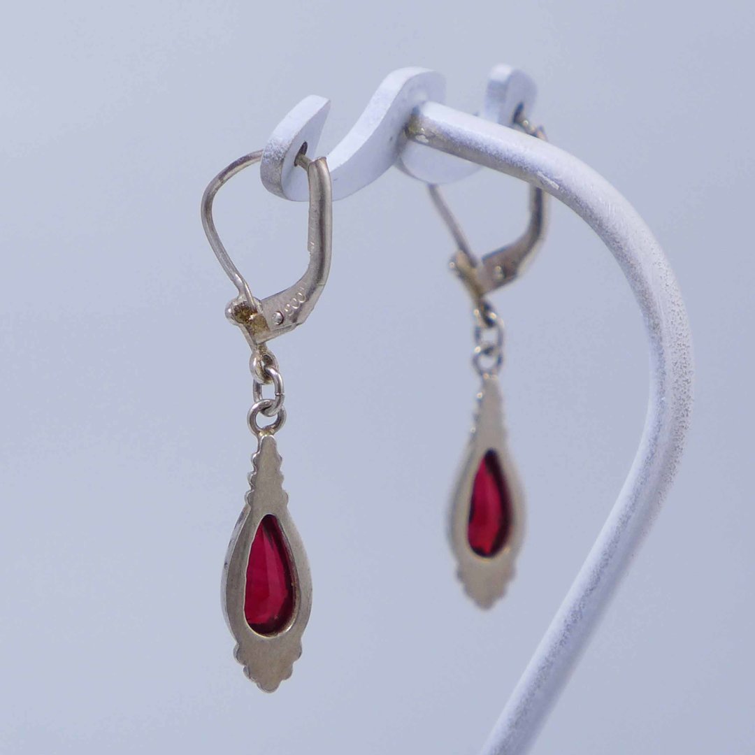 Earrings with red glass drops