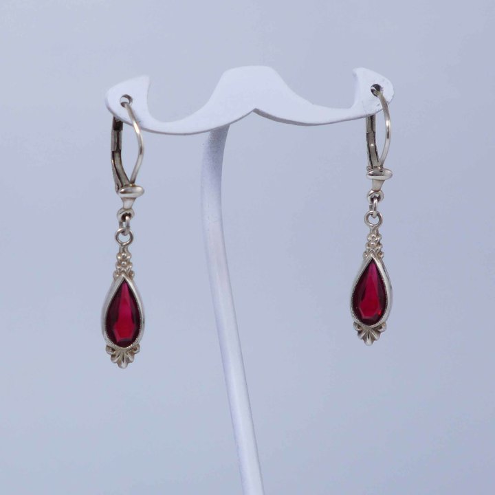 Earrings with red glass drops