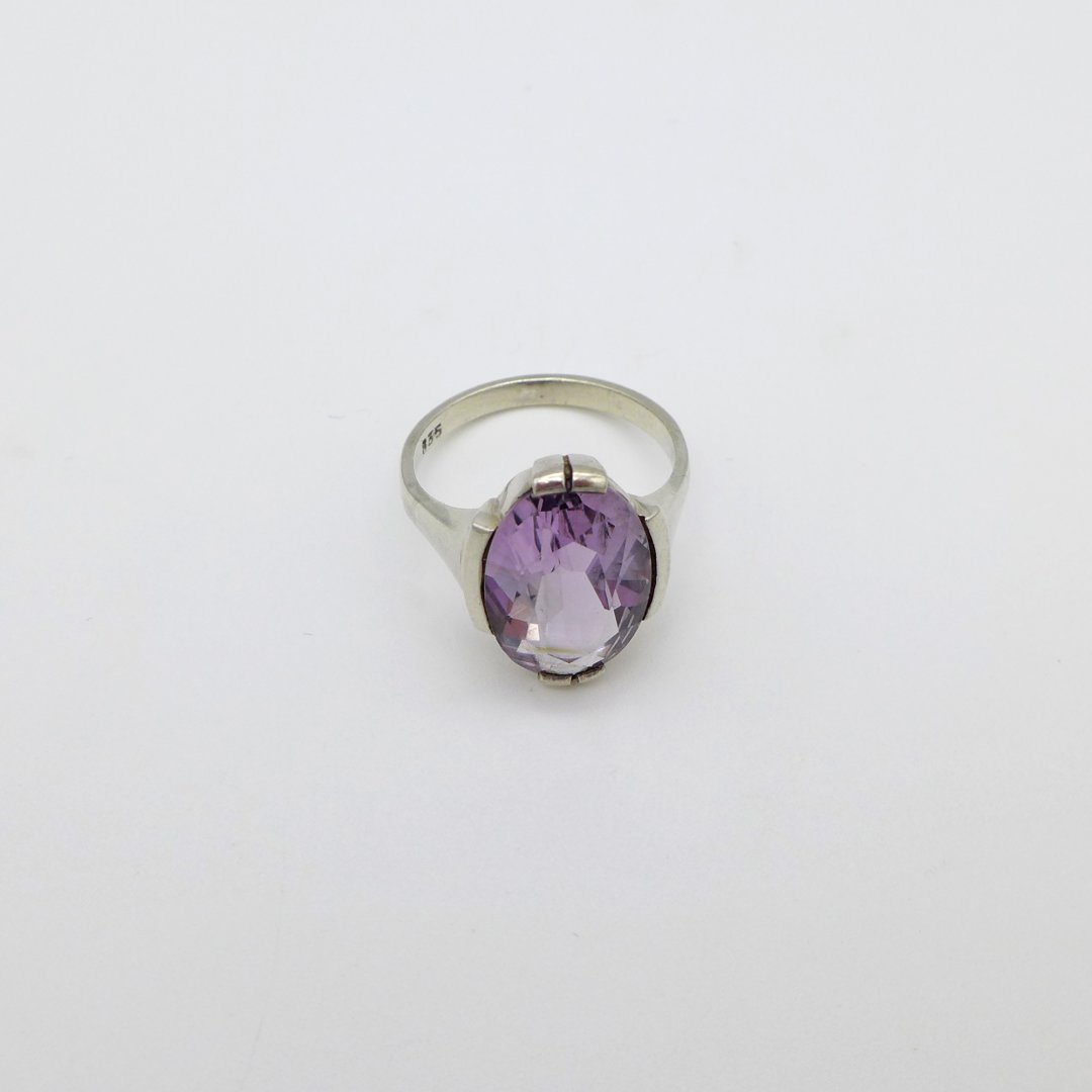 Silver ring with oval lavender amethyst