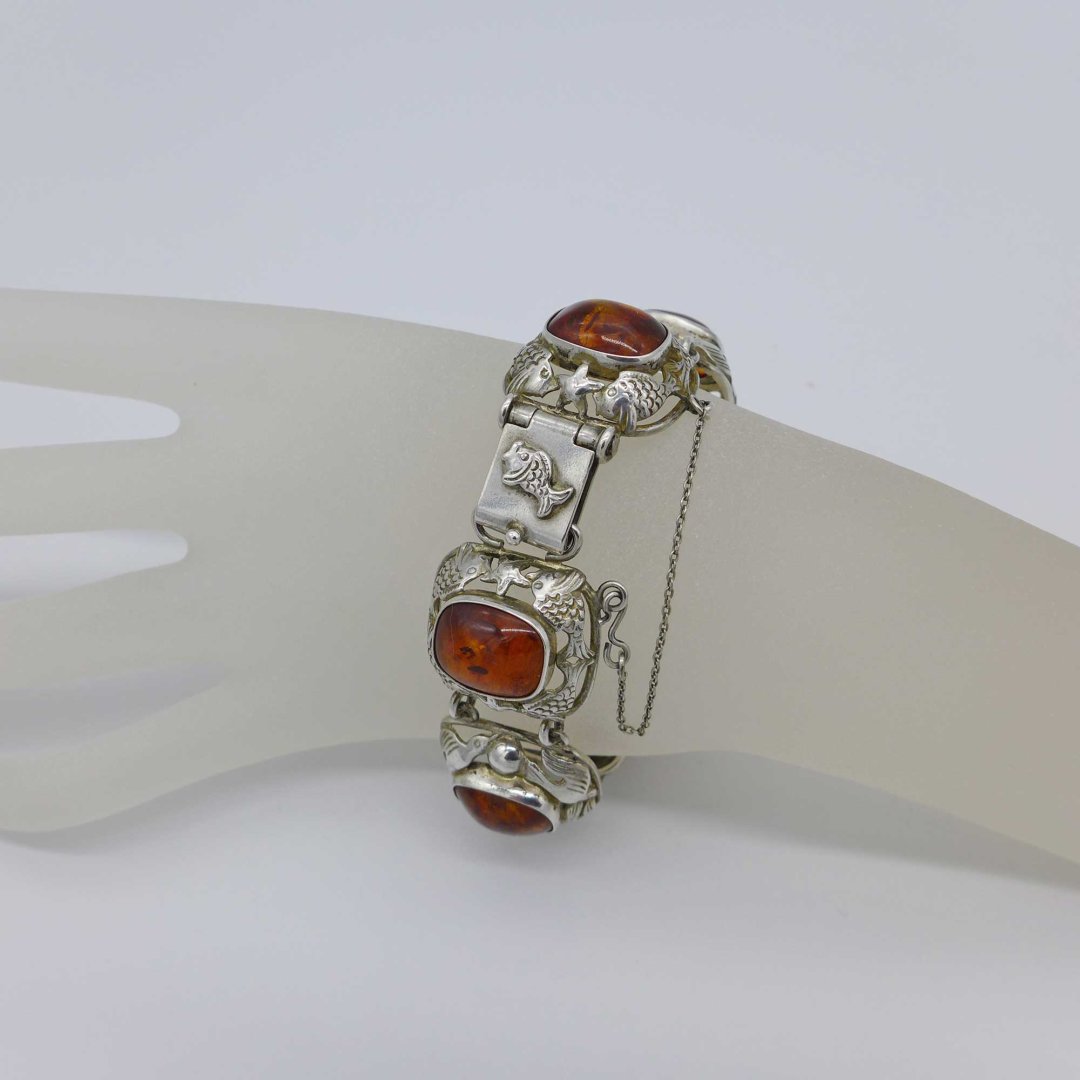 Fischland - Amber bracelet with sea animals