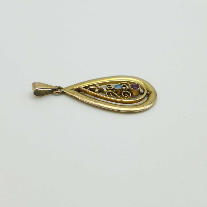 Art Nouveau Pendant in Gold Doublé with Opal