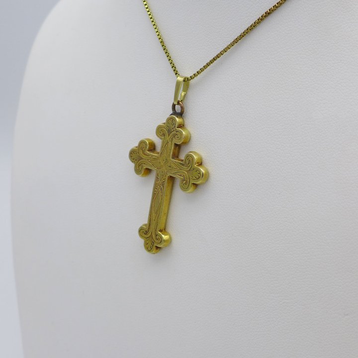 Gold cross from the 19th century