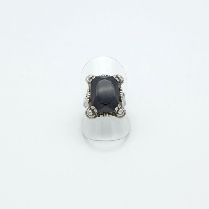 Graphic Art Deco Ring with Black Stone