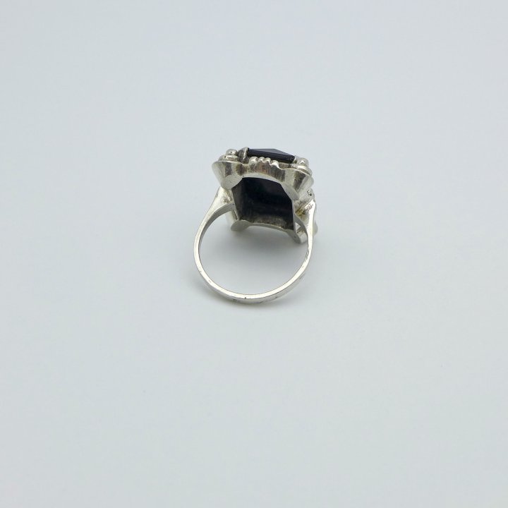 Graphic Art Deco Ring with Black Stone