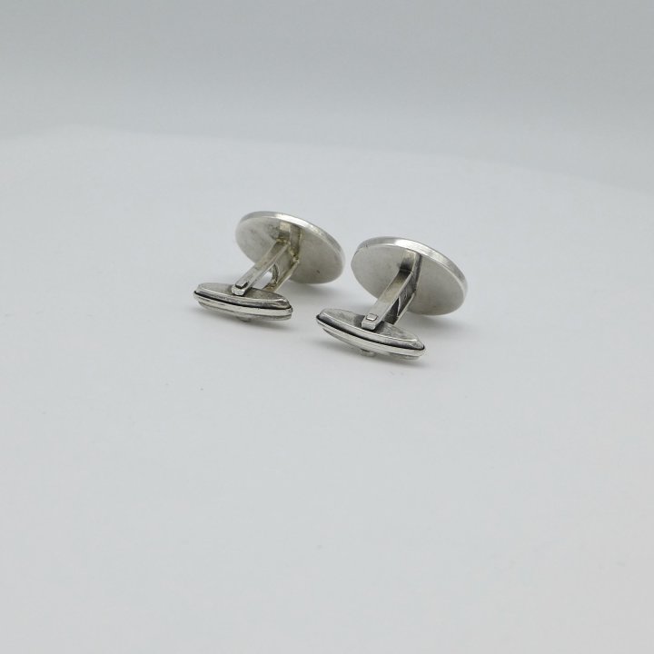 Round Cufflinks with Mother of Pearl