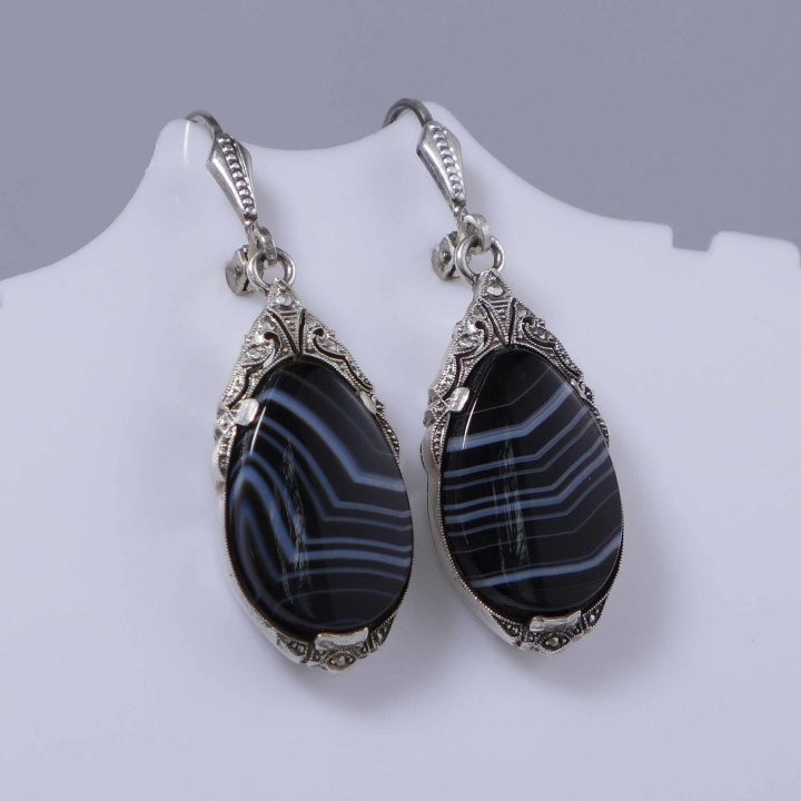 Onyx silver earrings from the 1920s