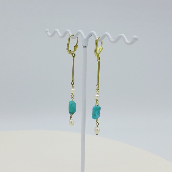 Long gold earrings with turquoise and pearls