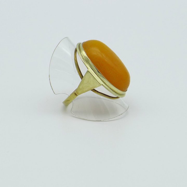 Gold Ring with Large Butterscotch Amber